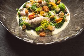 Assiette dressée au restaurant de l’Île Chaumette